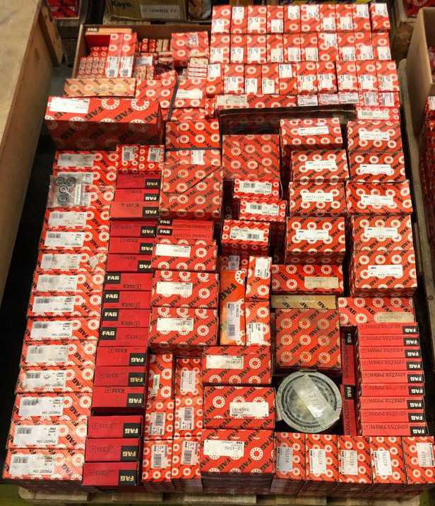 1 pallet of assorted bearings - BEARINGS