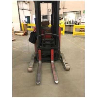 2006 Raymond 7400-R45TT reach truck, Calgary, AB - REACH TRUCKS