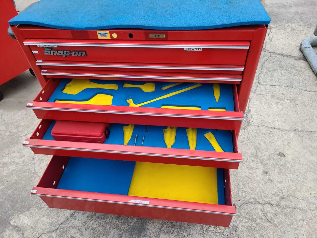 snap-on 7 drawer tool crib (Lot 2586584) San Antonio, TX - TOOL STORAGE