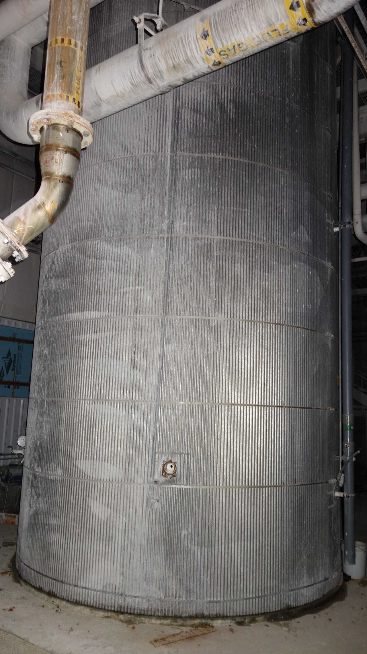 SLAKE HOLD INSULATED MIXING TANK w AGITATOR 14ft diameter x 40ft tall - PROCESS EQUIPMENT