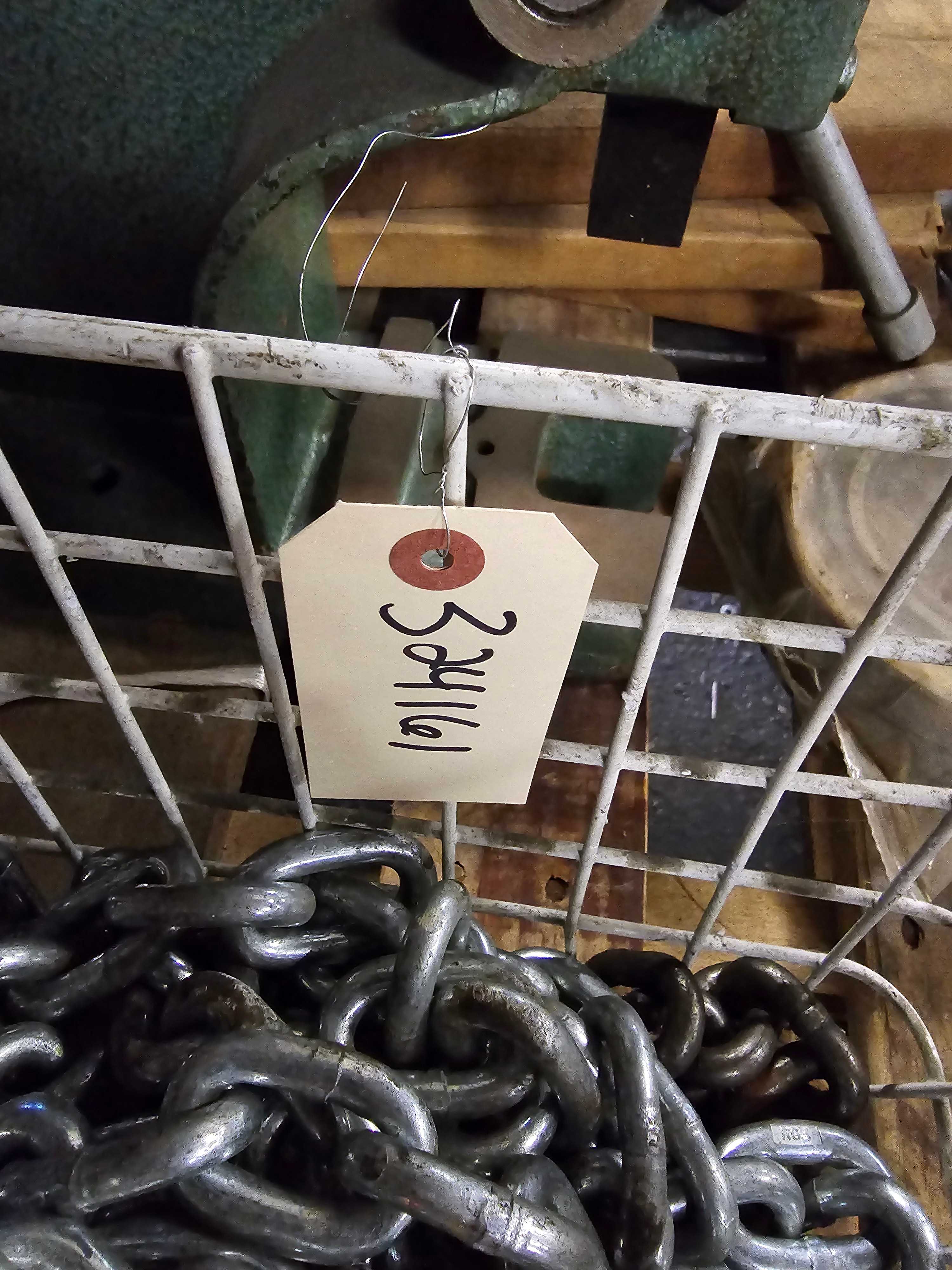 LOT OF INDUSTRIAL PARTS & CHAIN HOIST - INDUSTRIAL PARTS