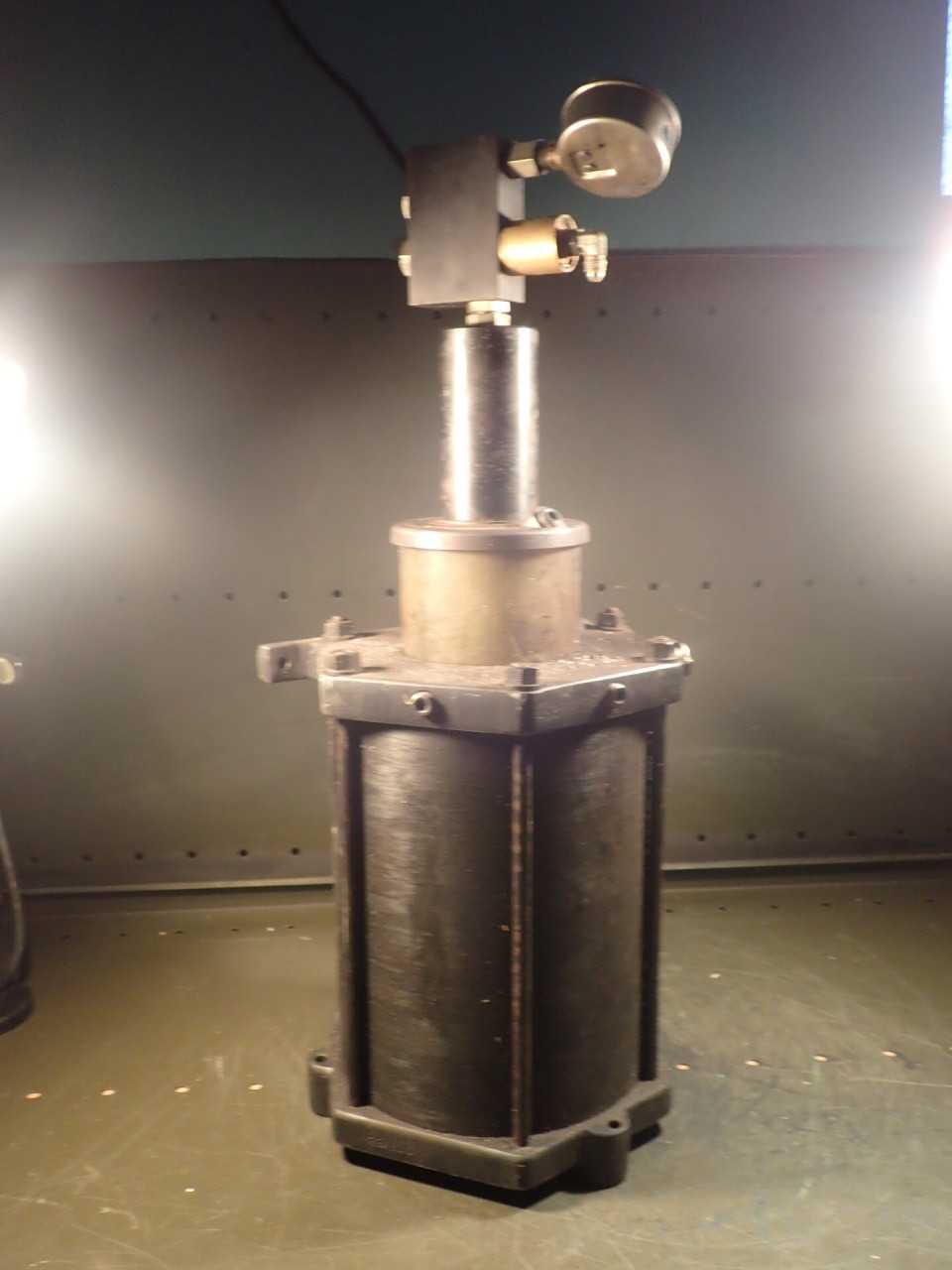Jergens Hydraulic High Pressure Volume Booster with Pilot Operated Check Valves - HYDRAULIC PARTS