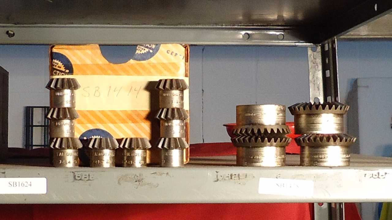 LOT OF 14 Pitch Bevel Gears, Union Gear - MISCELLANEOUS