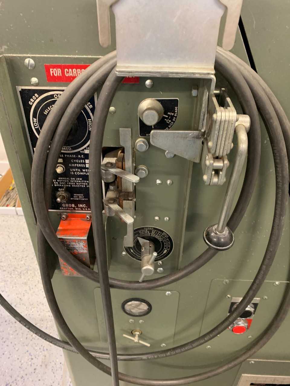 1991 Grob 4V-36 Vertical Band Saw - METAL SAWS