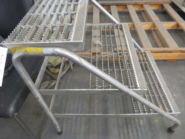 Steel and Aluminum Steps, (5) Lot - MISCELLANEOUS