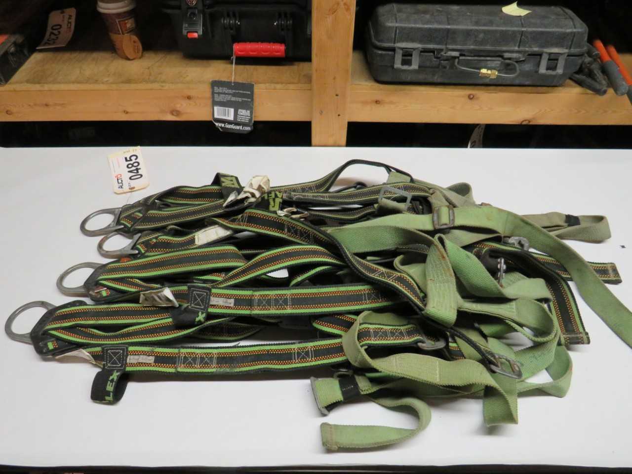 LOT OF 4 ASSORTED MILLER DURAFLEX 650UGNC SAFETY HARNESSES - SAFETY EQUIPMENT