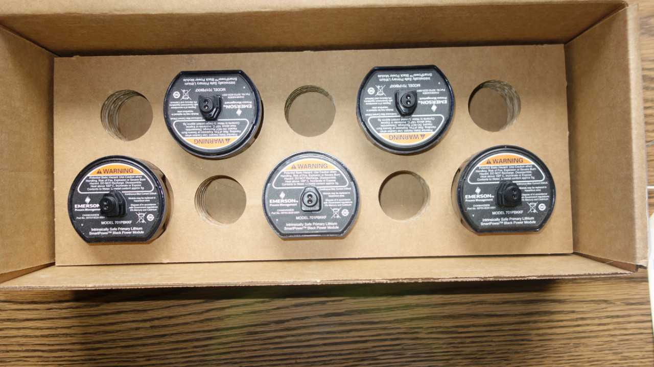 LOT OF 5 EMERSON 701PBKKF BLACK POWER MODULES - ELECTRICAL COMPONENTS