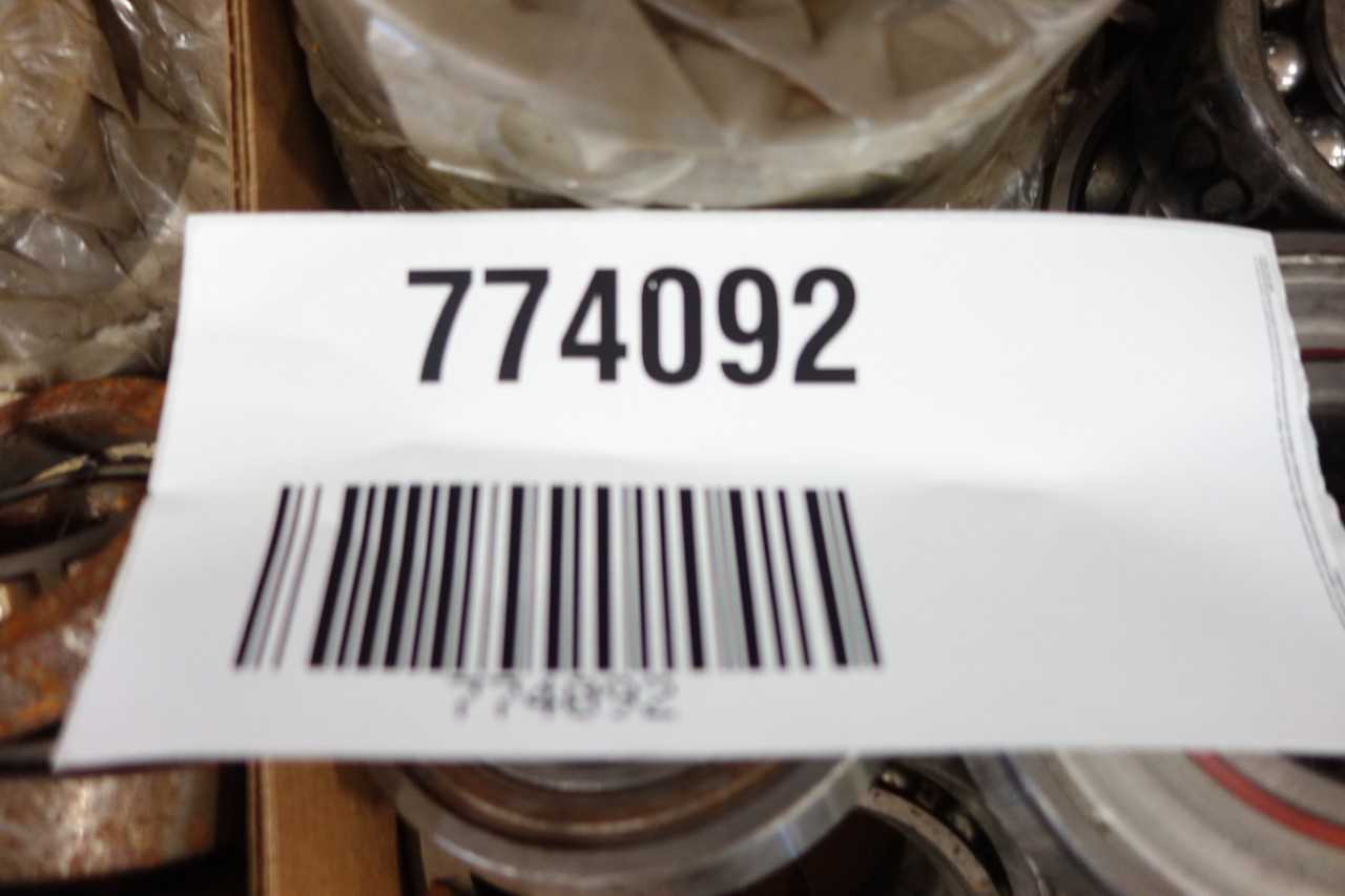 1 PALLET OF ASSORTED BEARINGS - BEARINGS