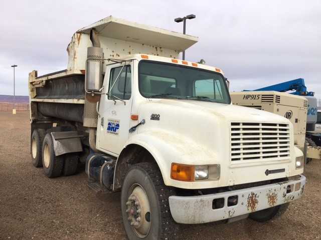 2000 International dump truck - OFF-ROAD TRUCKS