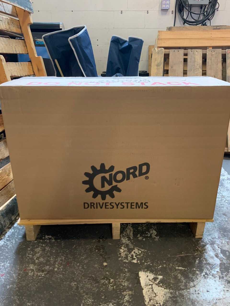 NEW - NORD DRIVESYSTEMS - MOTOR 10 HP 1770 RPM - MOTOR DRIVES