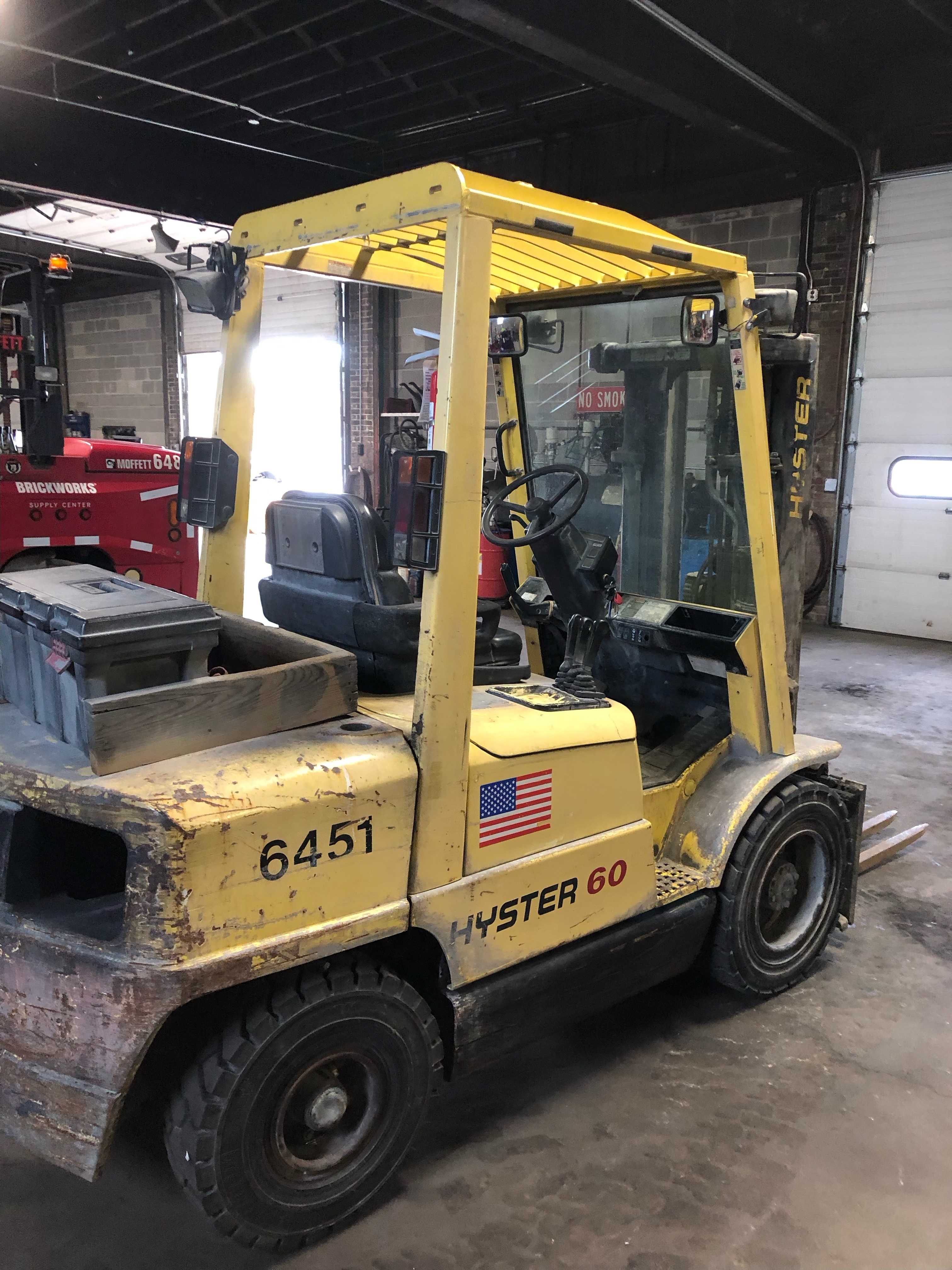 2002 HYSTER H60XM COUNTERBALANCE FORKLIFT - SIT-DOWN FORKLIFT