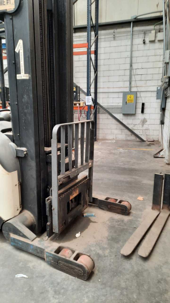 Mochis - Crown Eléctrico 1A371881 Montacargas - REACH TRUCKS