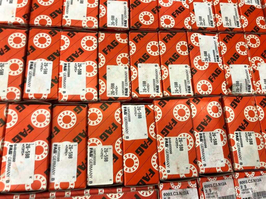 1 pallet of assorted bearings - BEARINGS