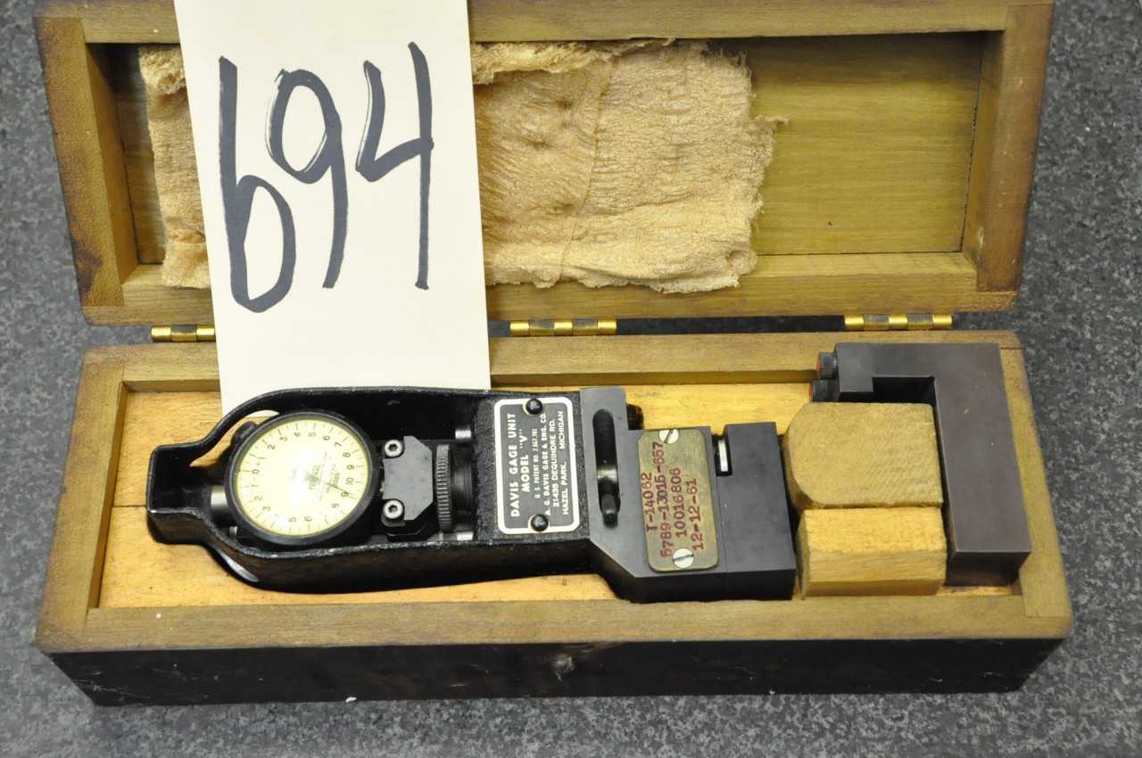 Davis Gage Unit Model V with Case - ELECTRIC POWER TOOLS