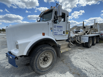 2005 KENWORTH T800B READYMIX CONCRETE TRUCK - HYDRO EXCAVATOR TRUCKS