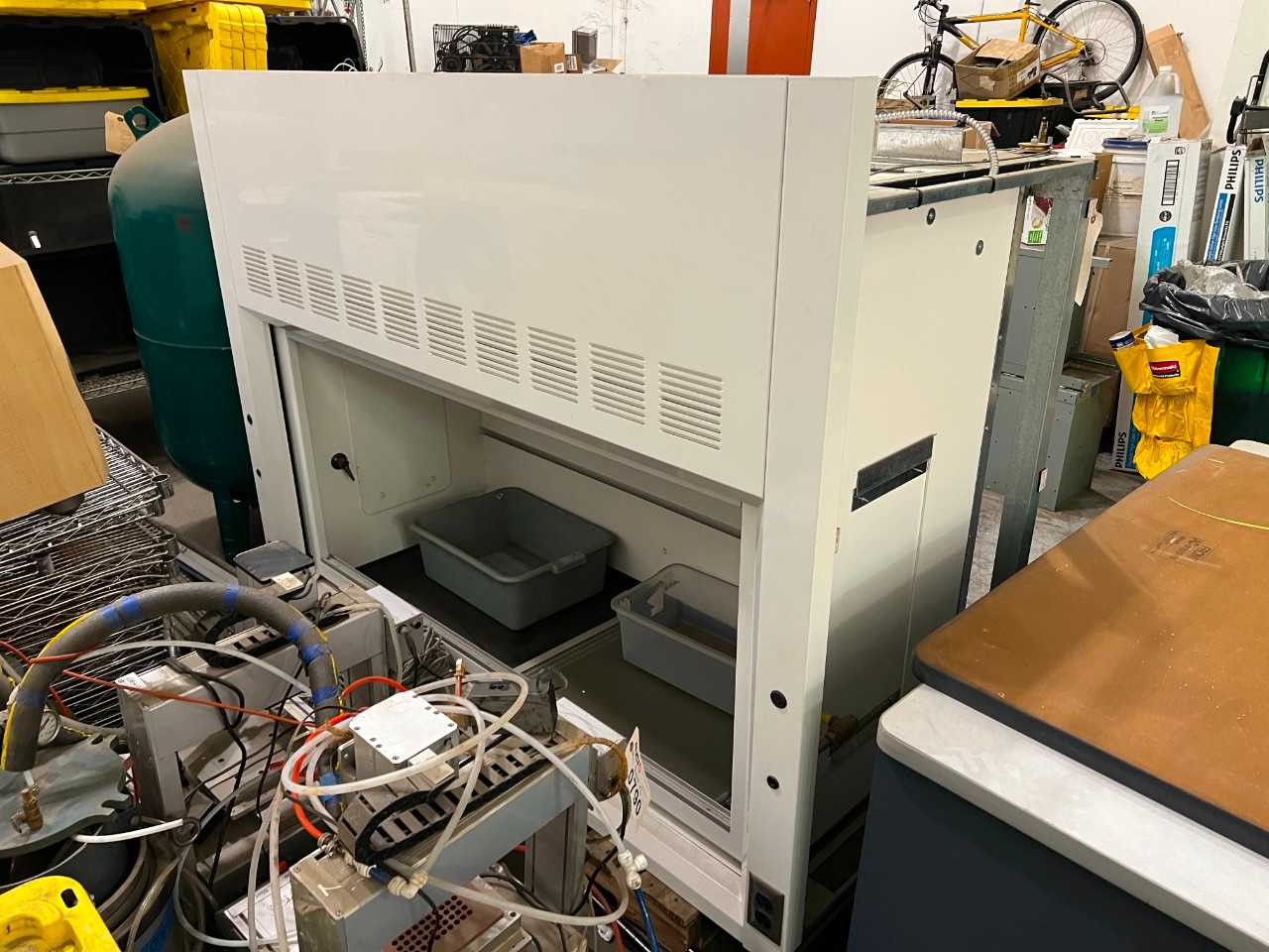 FUME HOOD 3'X5' 120V - LAB & SCIENTIFIC