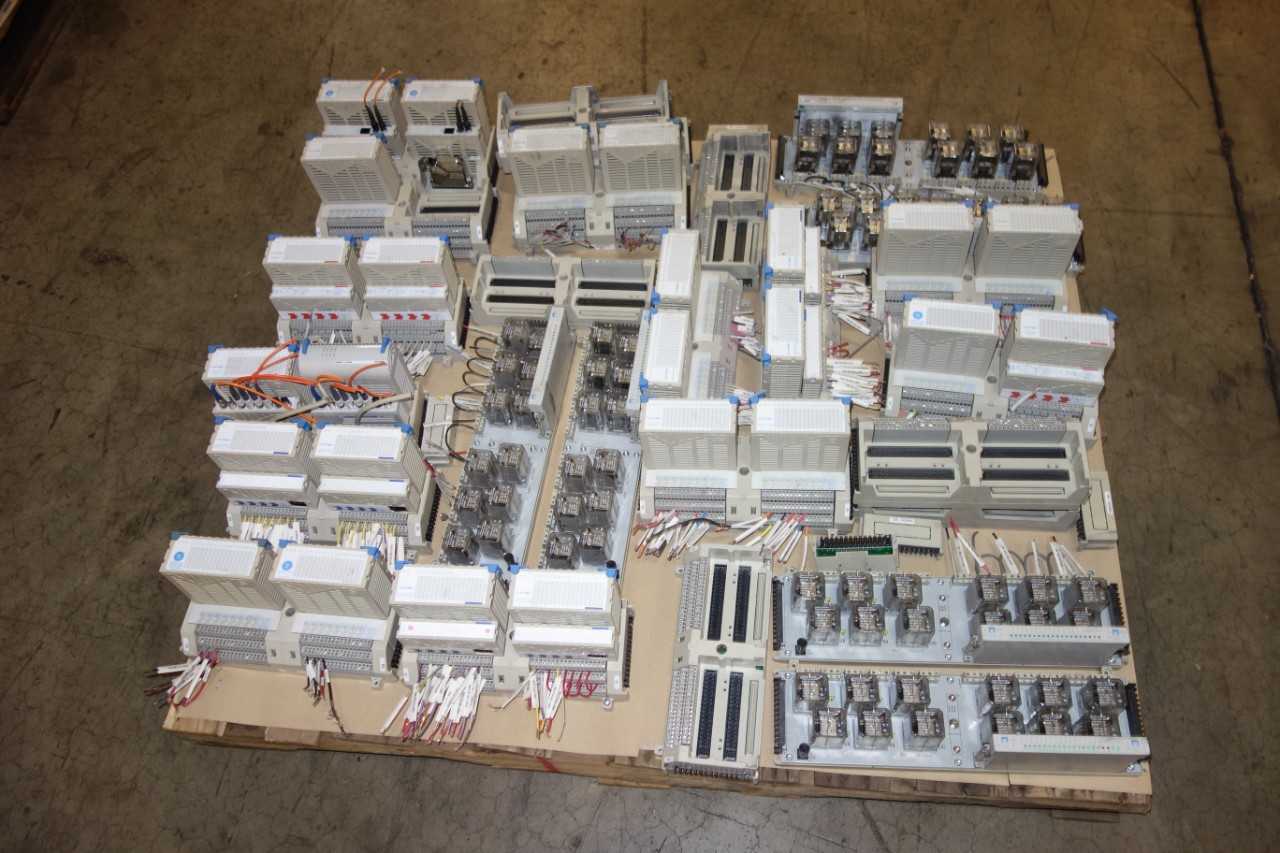 1 PALLET OF WESTINGHOUSE OVATION MODULES, 1C31324G01, 1C3113G05 - ELECTRIC MOTORS