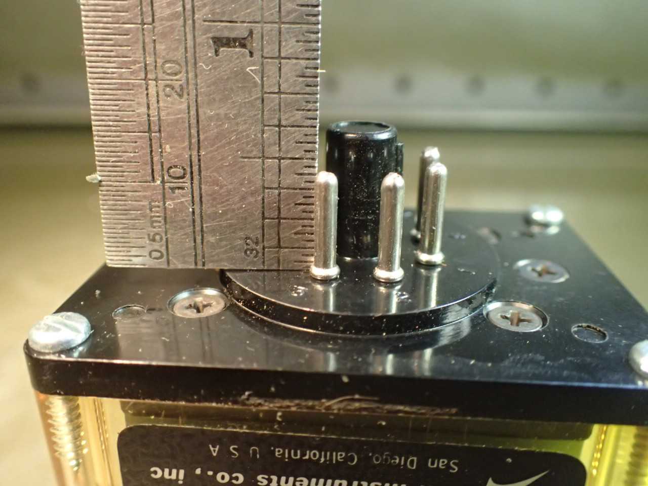 Action-Pak 4001-137 1K ohm Pot Output 0-1 VDC Power 120 VAC 8-Pin Base - ELECTRICAL COMPONENTS