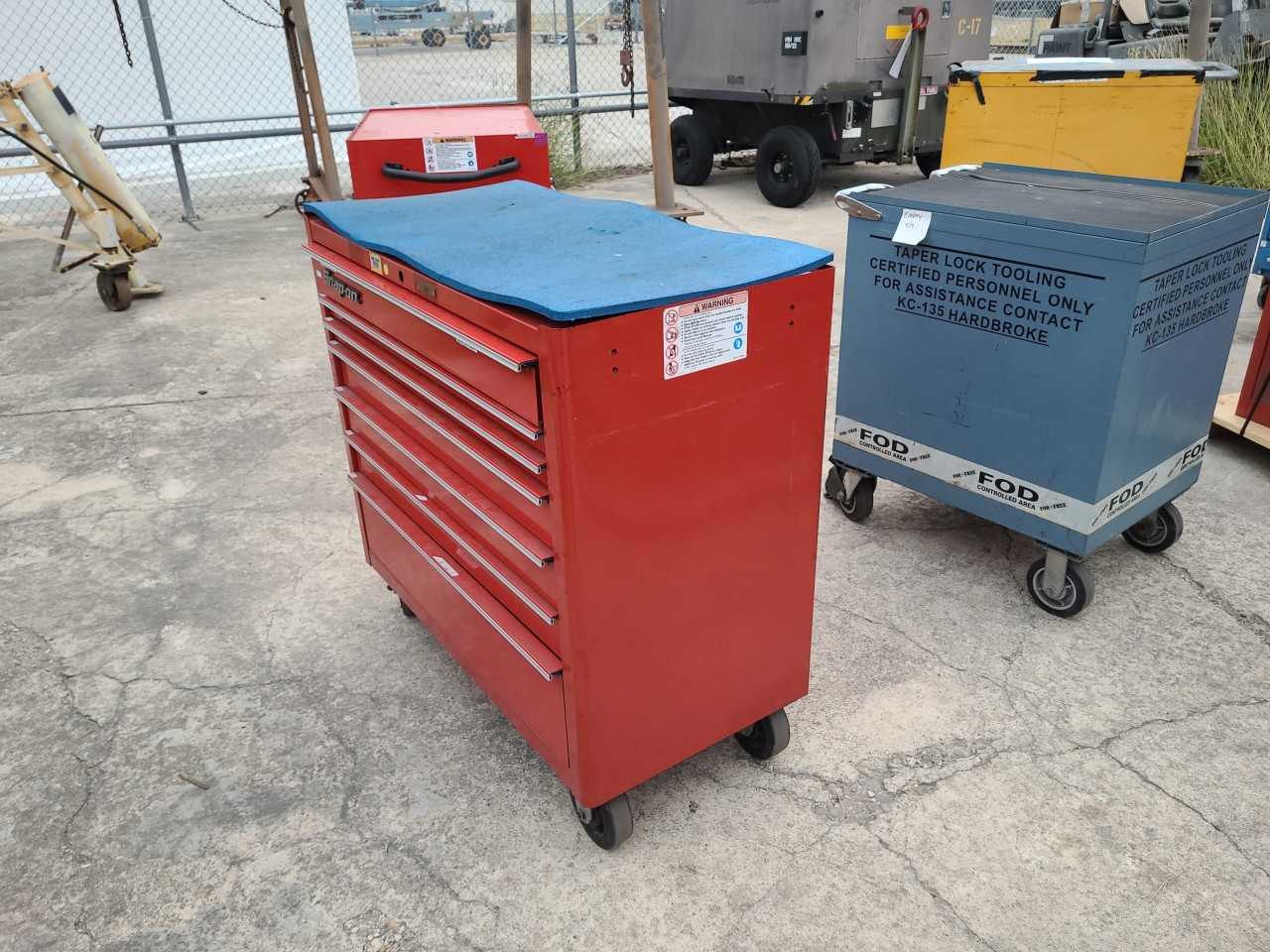 snap-on 7 drawer tool crib (Lot 2586584) San Antonio, TX - TOOL STORAGE