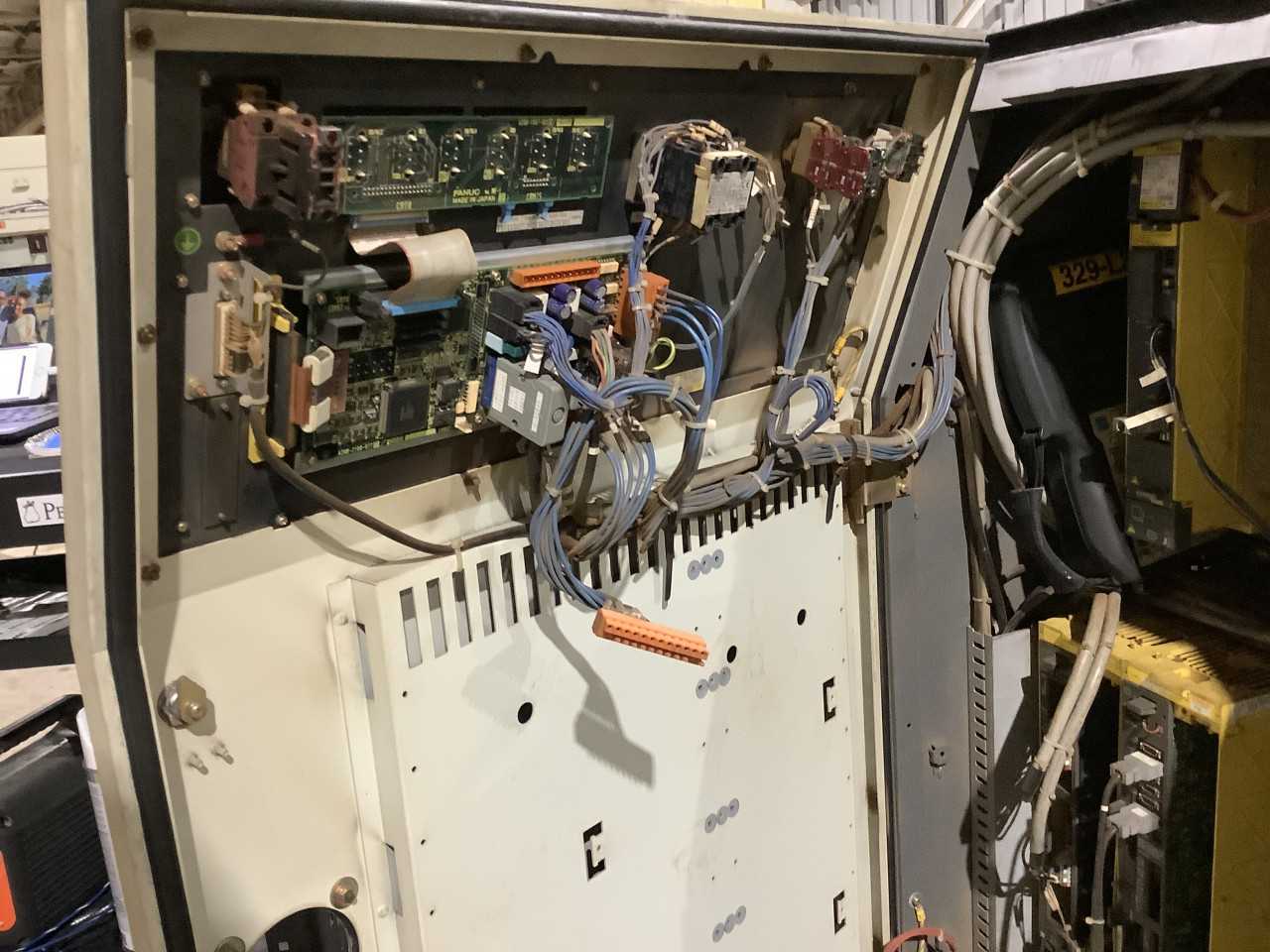 Fanuc ArcMate  (No guarantee operational) - AUTOMATION & CONTROLS