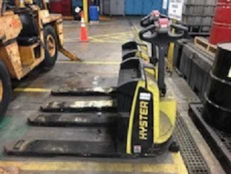 Hyster W45ZHD Pallet Jack - Electric - MANUAL PALLET JACKS