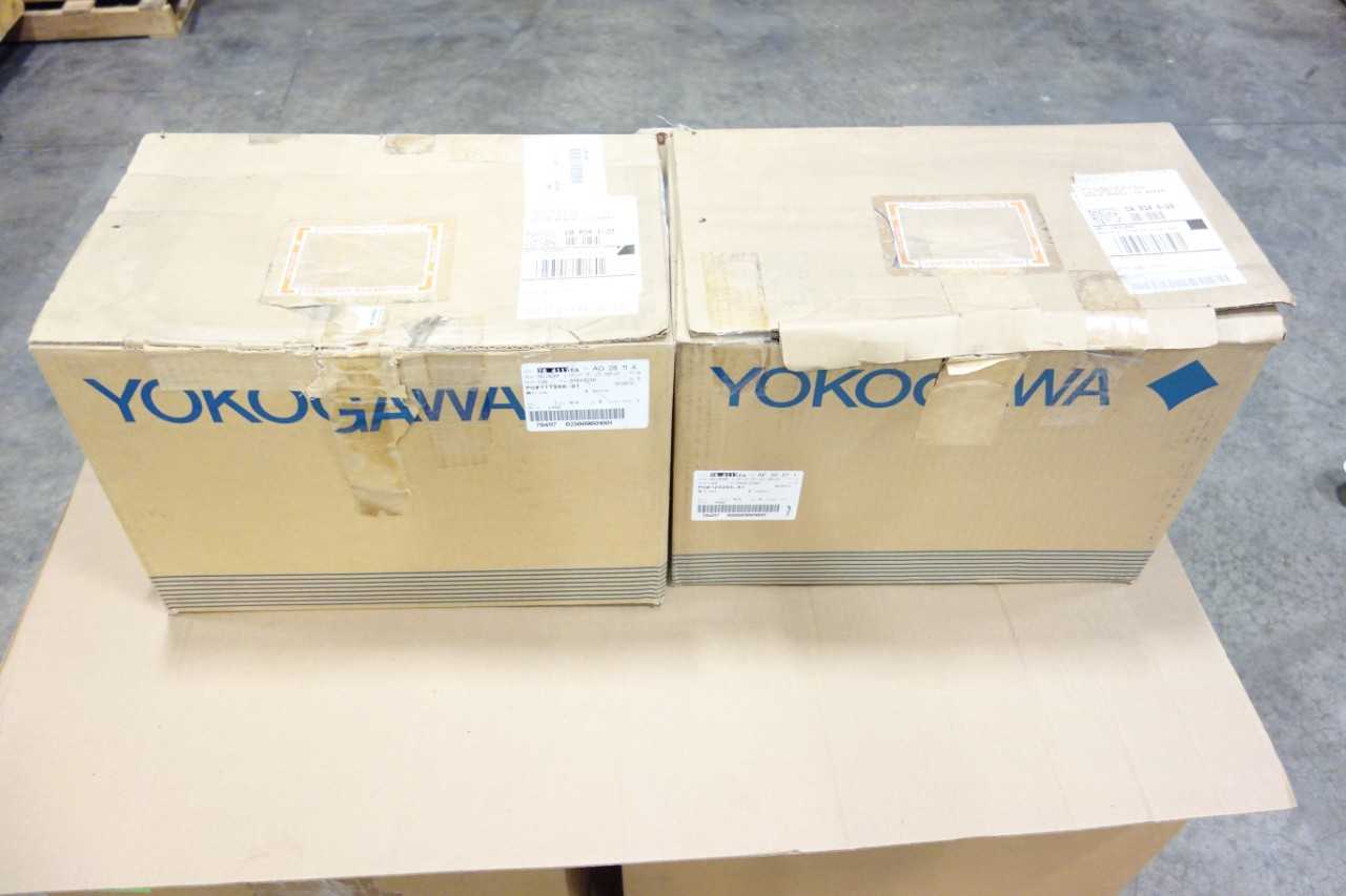 LOT OF 2 YOKOGAWA LED AND LCD DISPLAYS - HMIS & DISPLAYS