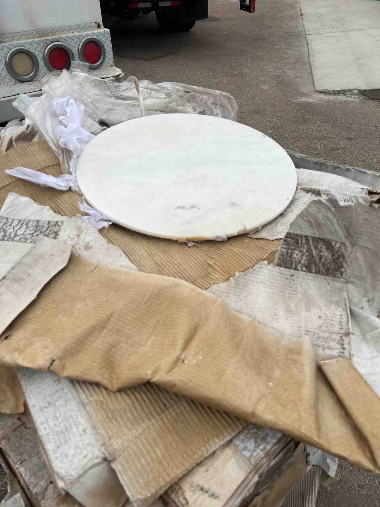 Lot of White Marble Round Table Top - MATERIAL HANDLING