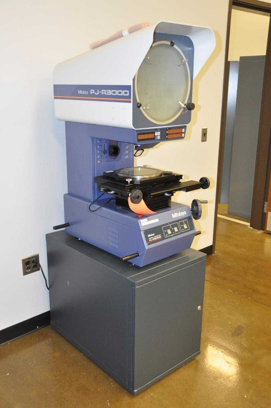 MITUTOYO PJ-R3000 13" Optical Comparator - PLANT & FACILITY