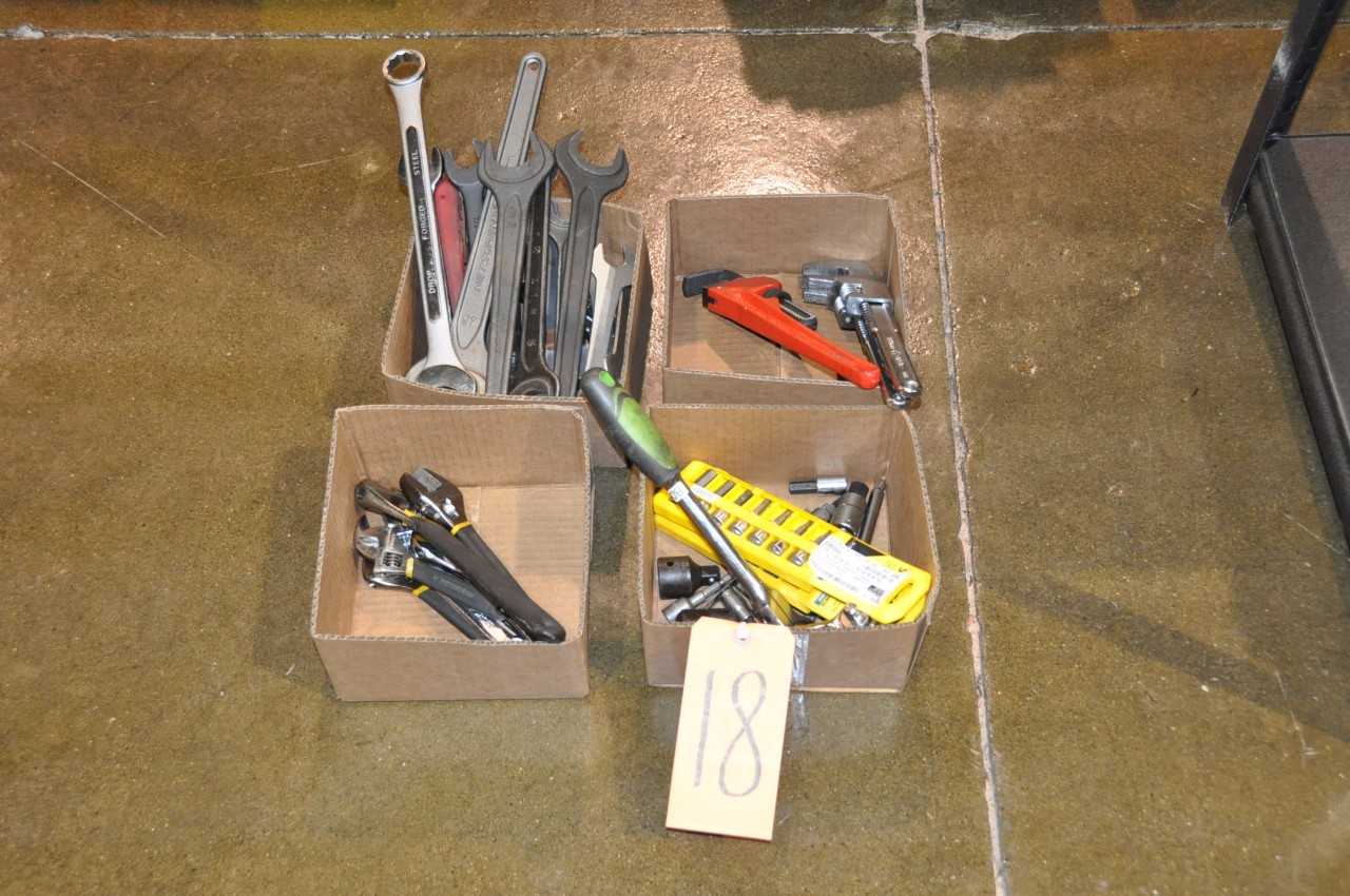 Lot-Wrenches & Sockets - HAND TOOLS