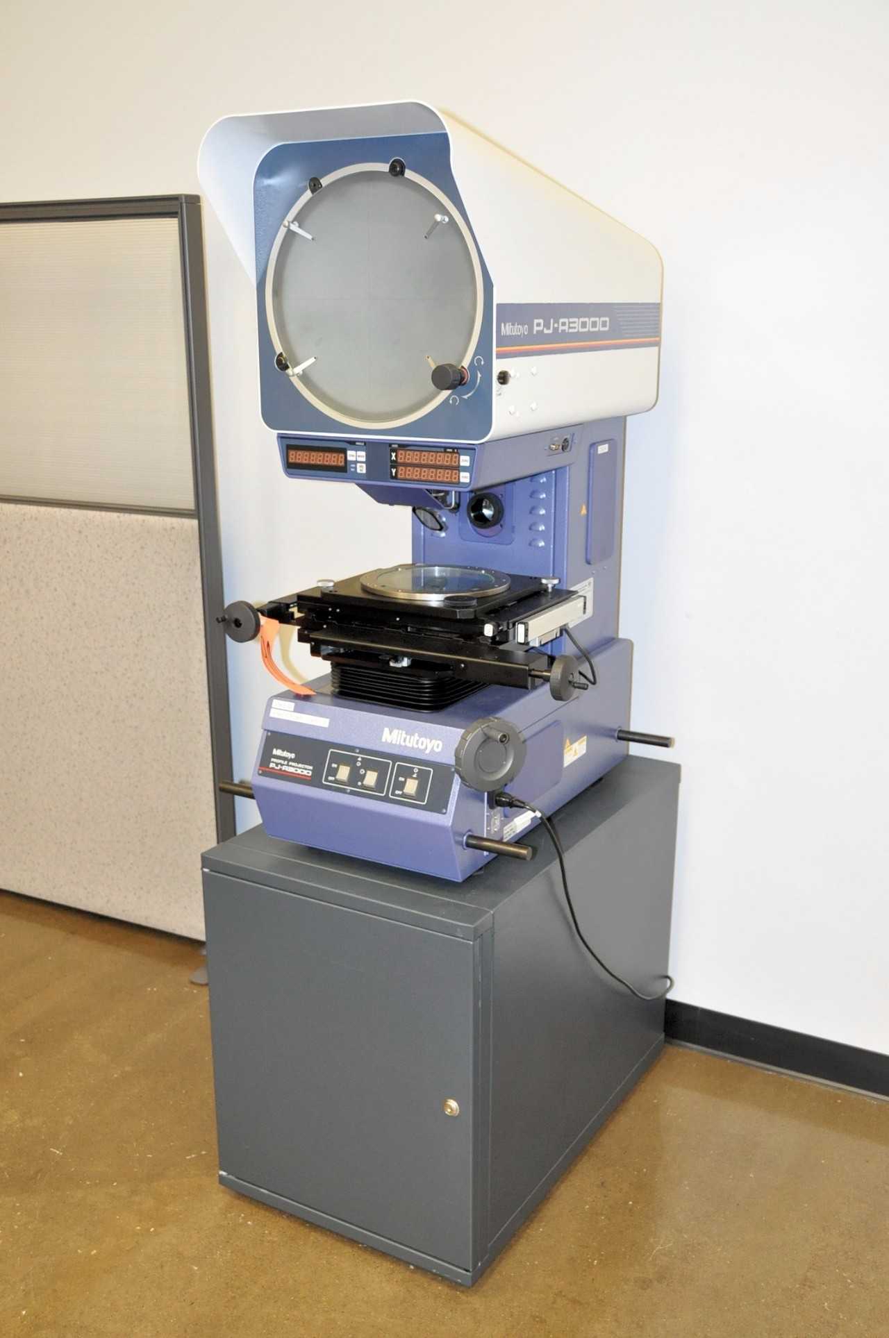 MITUTOYO PJ-R3000 13" Optical Comparator - PLANT & FACILITY