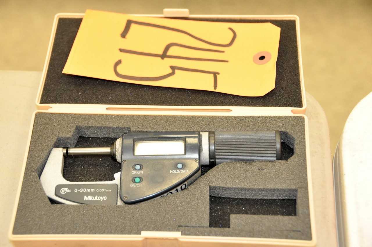 MITUTOYO 0 - 30mm Micrometer - ELECTRIC POWER TOOLS