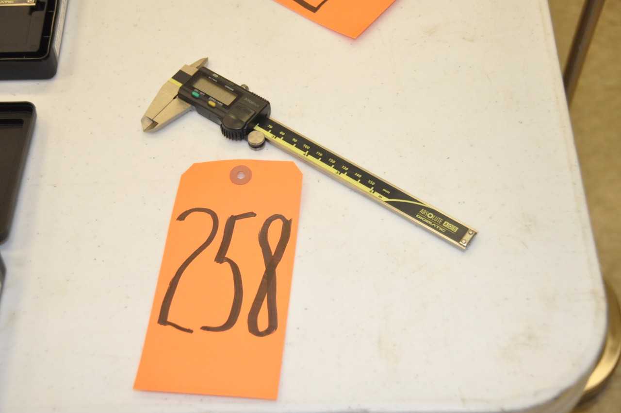 MITUTOYO 6" Digital Caliper - ELECTRIC POWER TOOLS