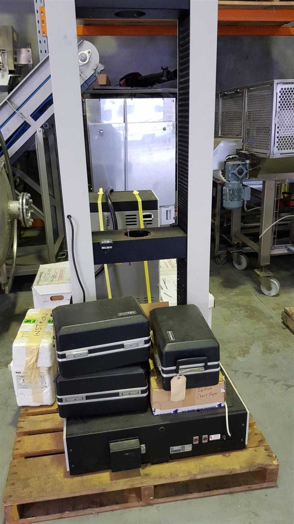 Instron 1122 Tensile Tester - LAB & SCIENTIFIC