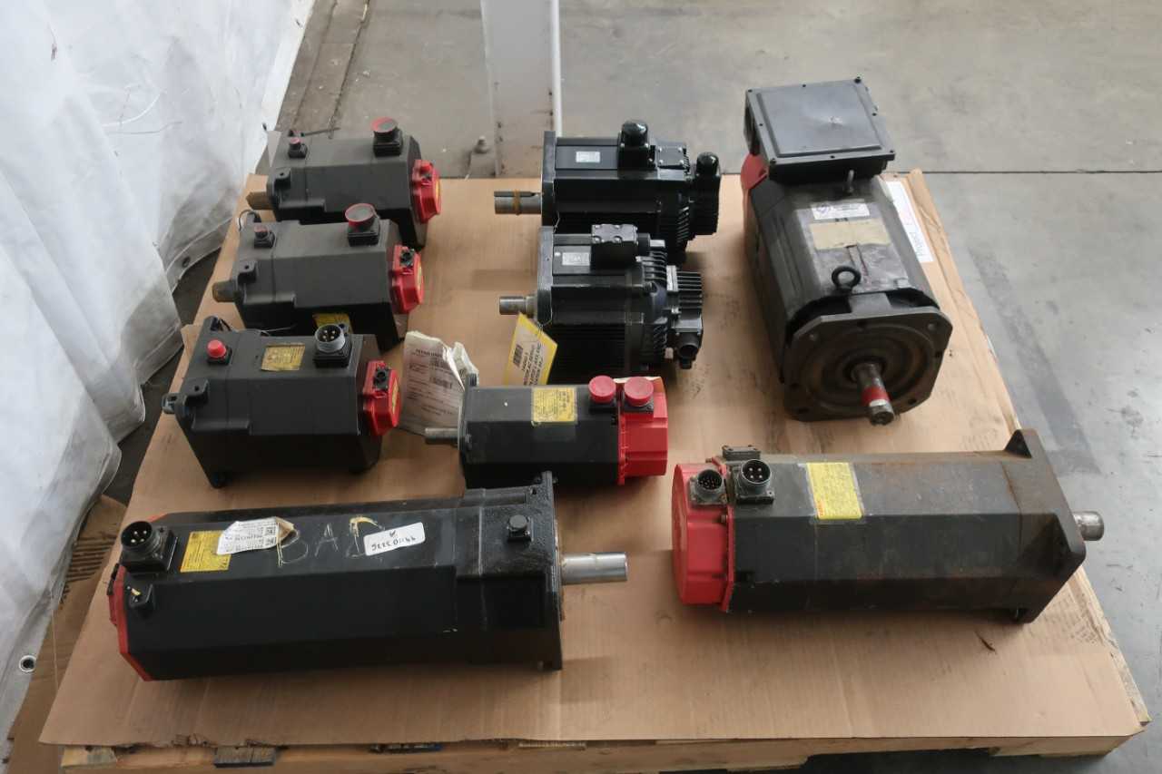 PALLET OF ASSORTED SERVO MOTORS - SERVO