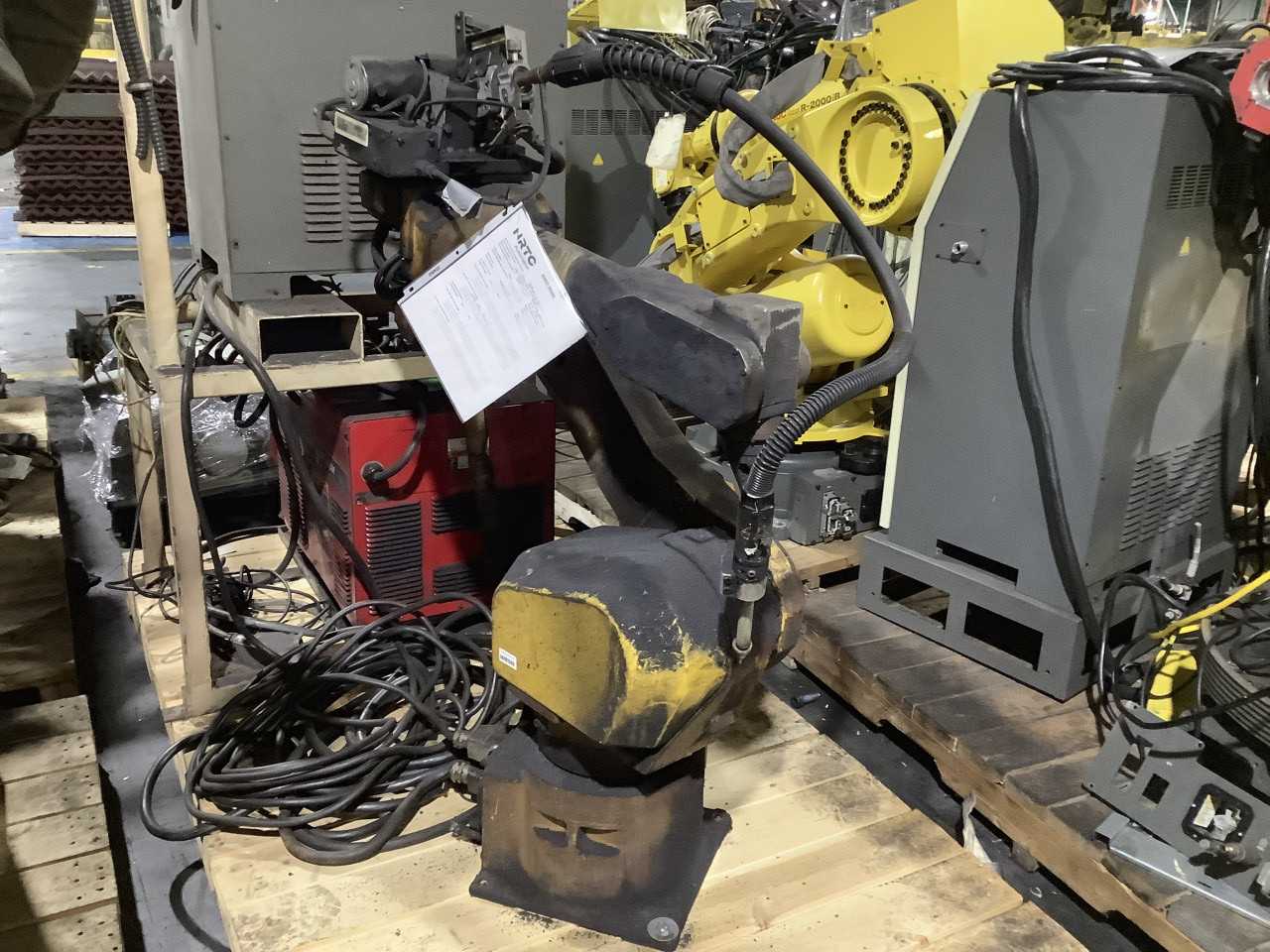 Pair of Fanuc ArcMate 120iB w/ RJ3iB Robots - INDUSTRIAL ROBOTS