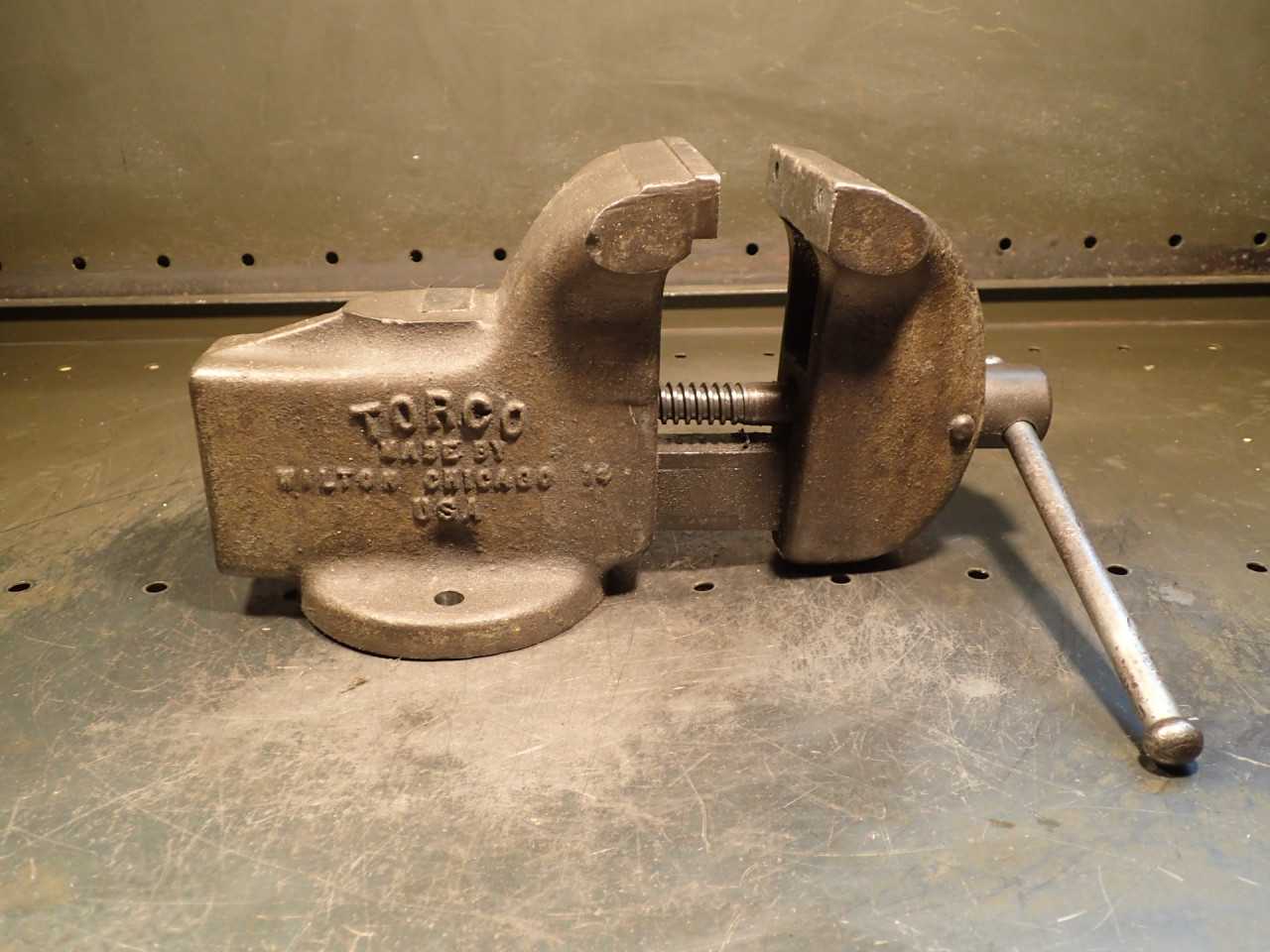 Wilton Torco Bench Vise: 3-1/2" Wide Jaws, Made in USA, Used in Good Condition - MILLING TOOLS