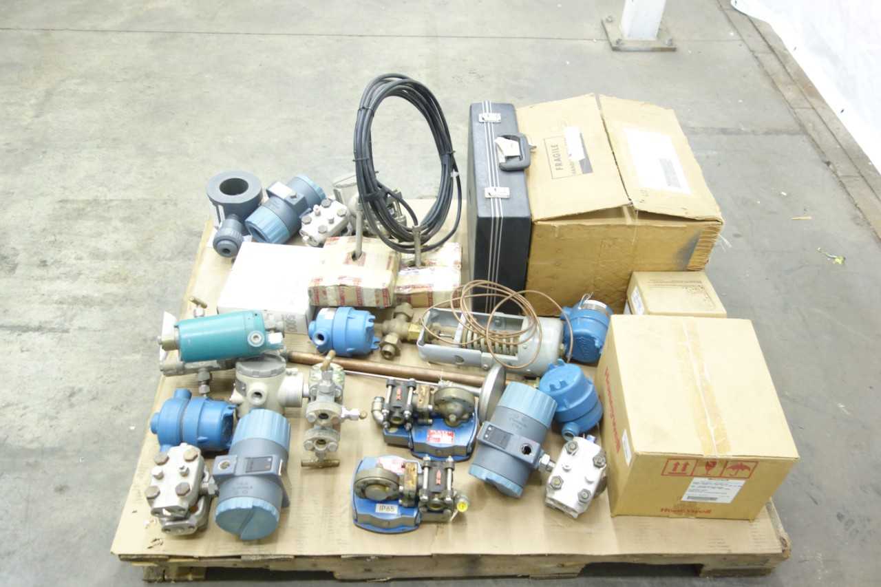PALLET OF ASSORTED INSTRUMENTATION - INSTRUMENTATION
