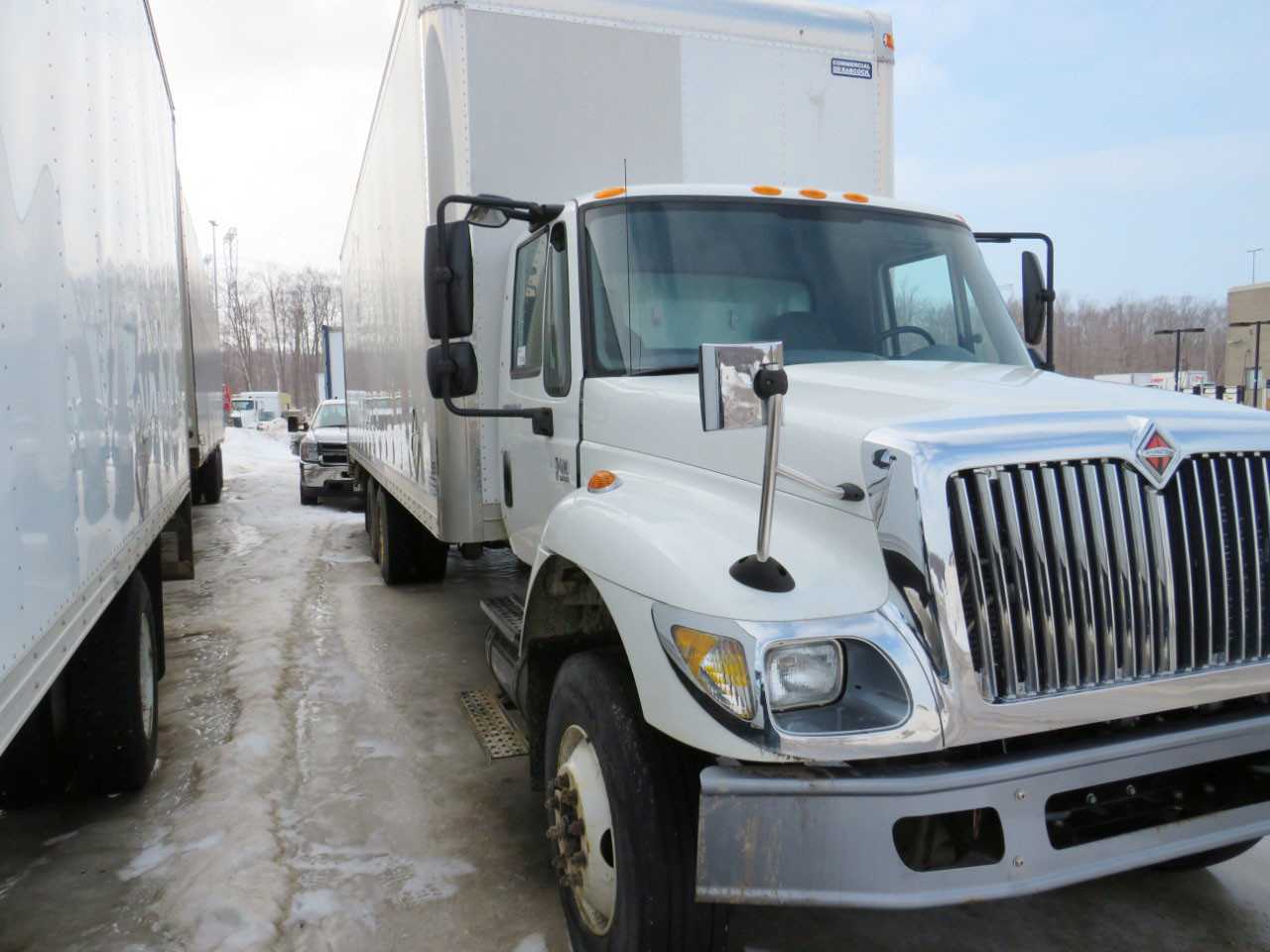 2003 INTERNATIONAL 7400 DT466 6X4 TRUCK - CONTENTS NOT INCLUDED - HYDRO EXCAVATOR TRUCKS