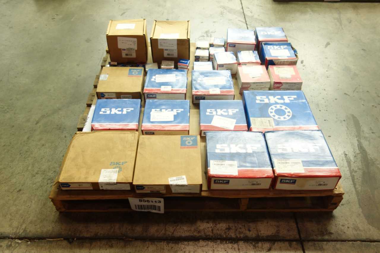 PALLET OF SKF ROLLER BEARINGS AND ADAPTOR SLEEVES - BEARINGS