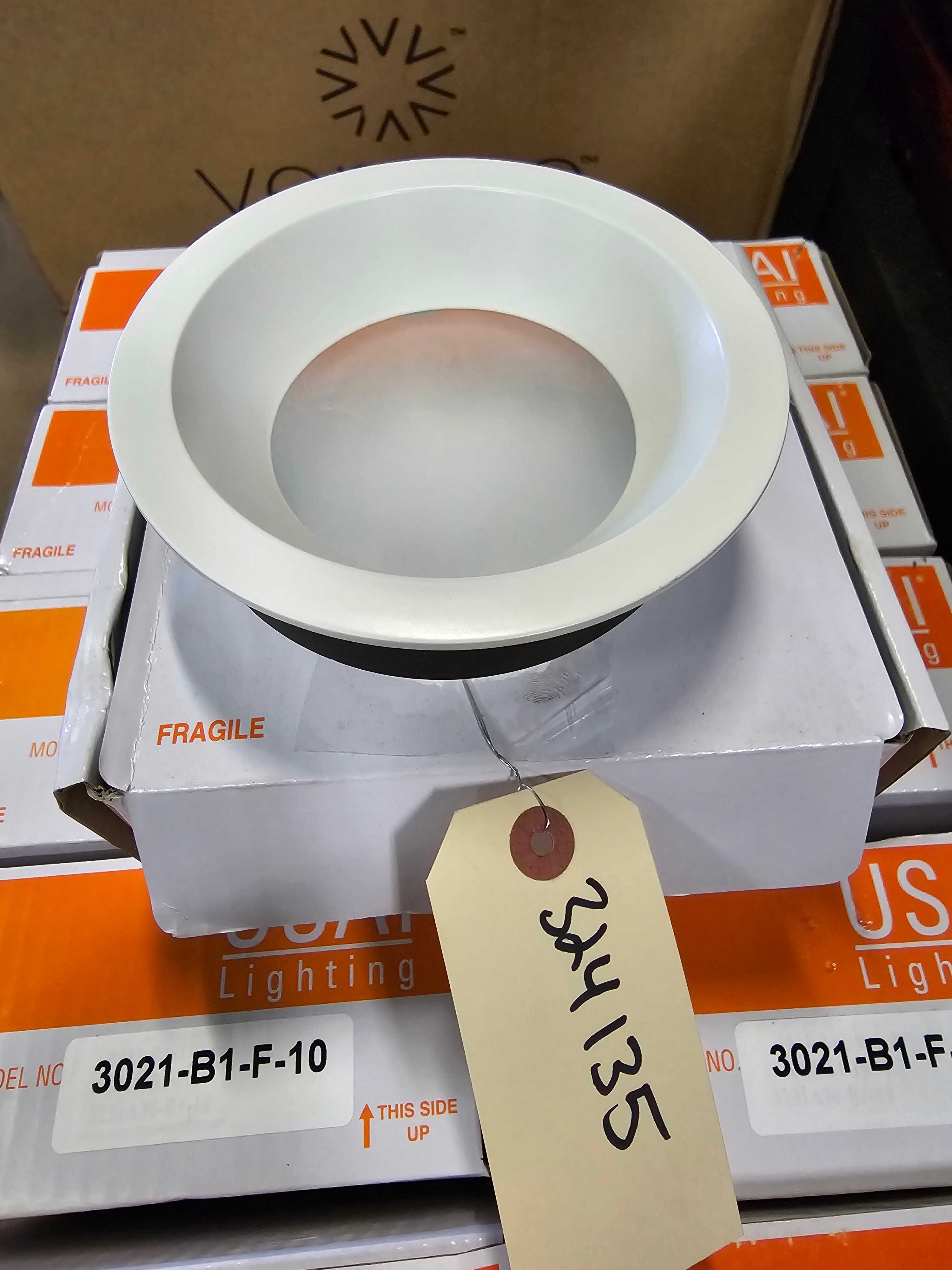 LOT OF USAI LIGHTING MODEL 3021-B1-F-10 TRIMS - QTY 11 - LIGHTING