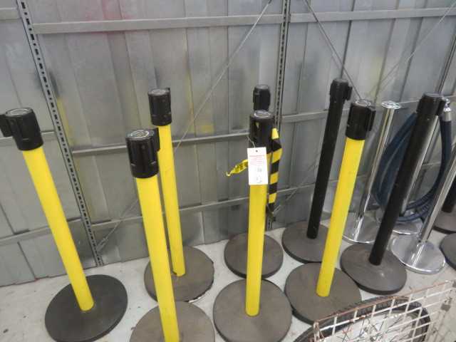 Glaro and Queue Way Extend Barriers (8) Lot - MISCELLANEOUS