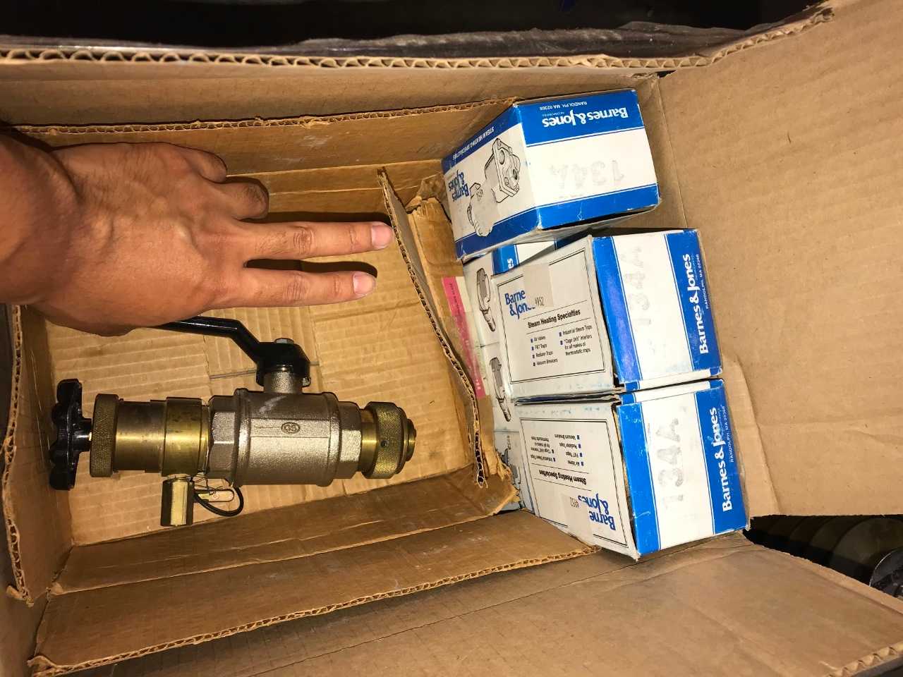 BARNES & JONES VALVES (QTY 9) - VALVES