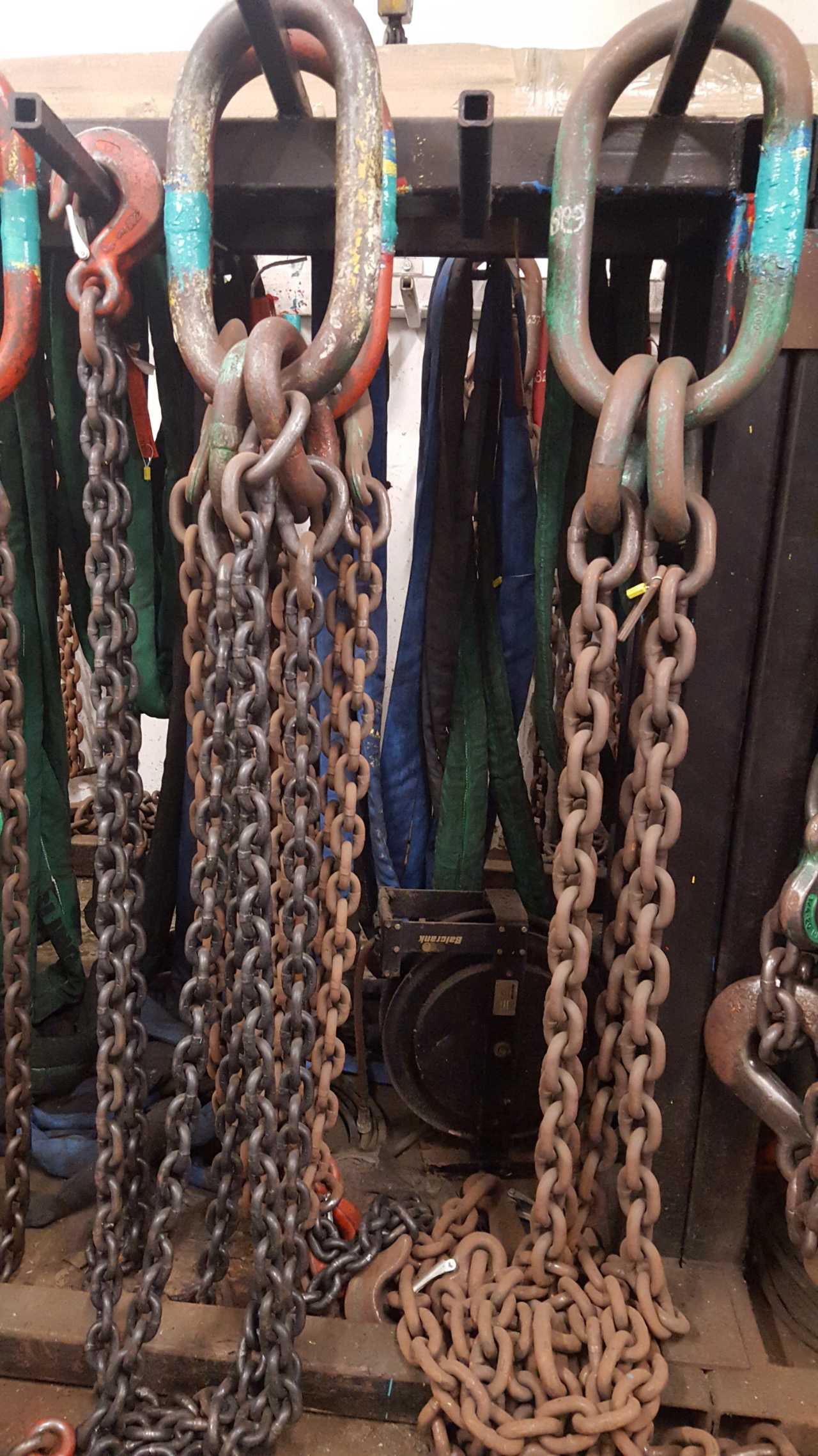 Chain Slings - LIFTING EQUIPMENT