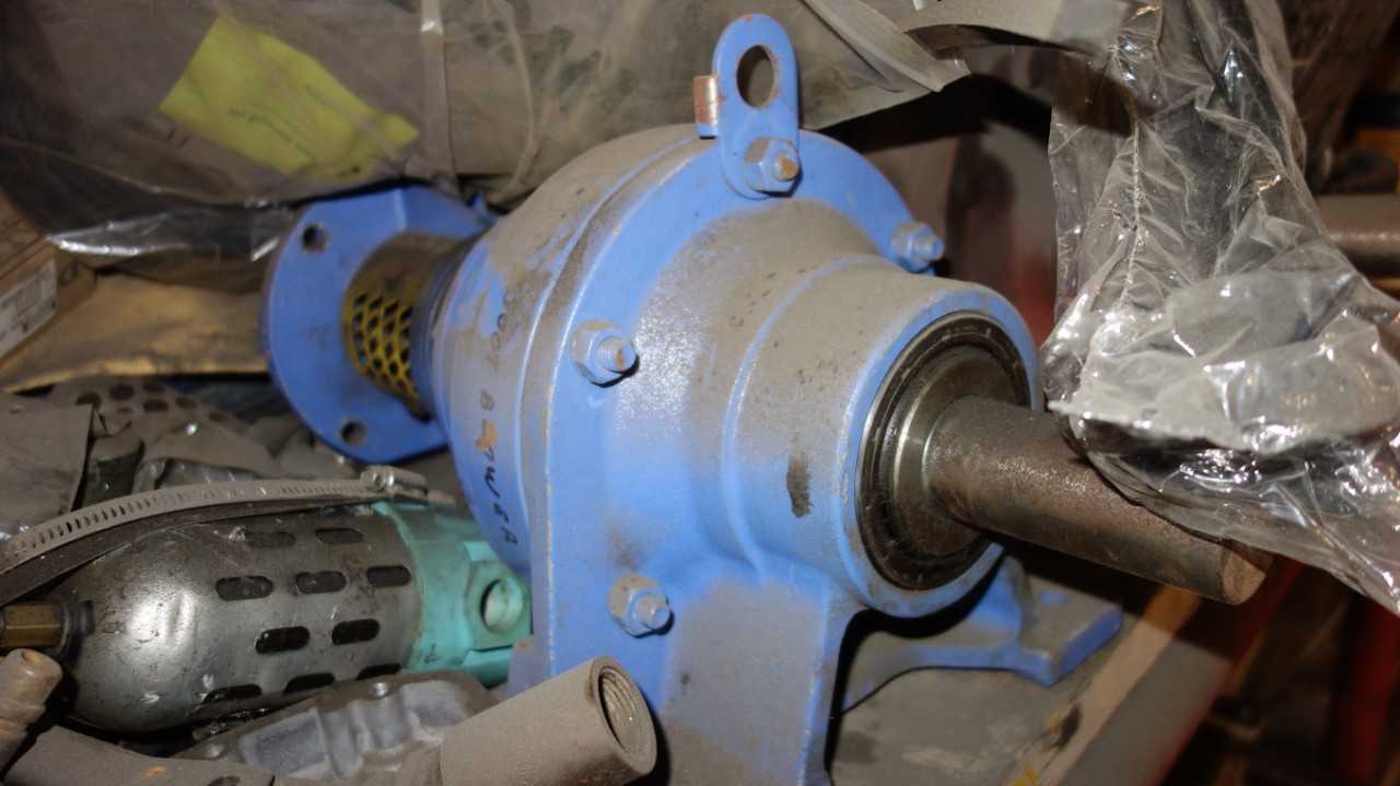 CONTENTS OF 2 SHELF COLUMNS, ASSORTED POWER TRANSMISSION - POWER TRANSMISSION
