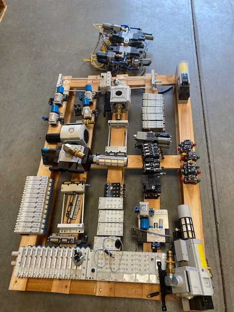 Lot of Festo & Crouzet Pneumatic Equipment "Like New - Pulled from New Machinery and Bench Tested" See Photos of Name Plates for Each Item. - ELECTRICAL COMPONENTS Lot of Festo & Crouzet Pneumatic Equipment "Like New - Pulled from New Machinery and Bench Tested" See Photos of Name Plates for Each Item. - ELECTRICAL COMPONENTS