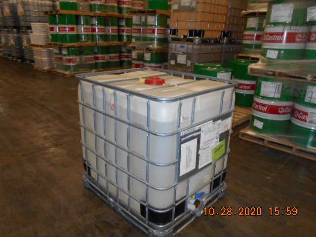 40 PALLETS OF CASTROL INDUSTRIAL LUBRICANTS - PALLET JACKS