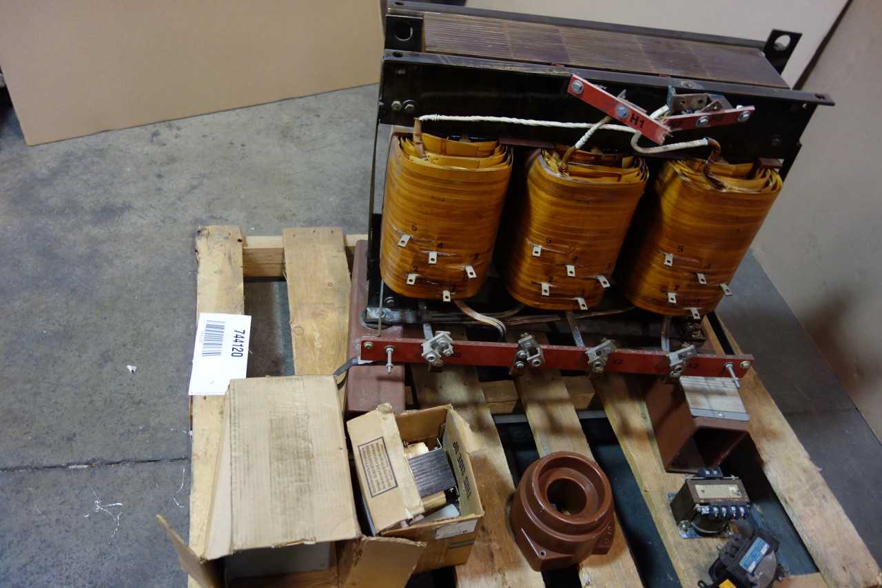 1 PALLET OF ASSORTED AC VOLTAGE TRANSFORMERS, AMP CURRENT TRANSFORMER- RELIANCE, WESTINGHOUSE, HAMMOND - CONTROL TRANSFORMERS