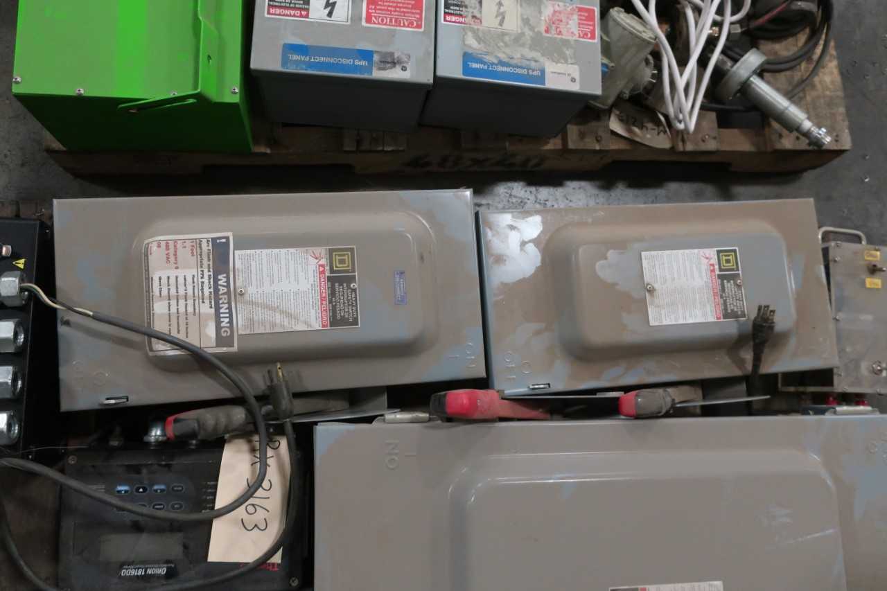 5 PALLETS OF ASSORTED ELECTRICAL EQUIPMENT - ELECTRICAL COMPONENTS