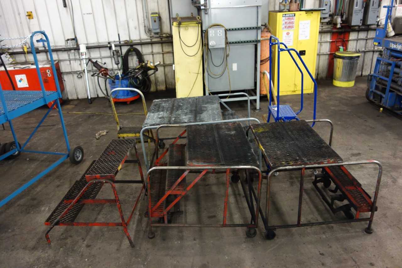 LOT OF 7 ASSORTED PLATFORM STAIRS - MACHINING ACCESSORIES & TOOLING