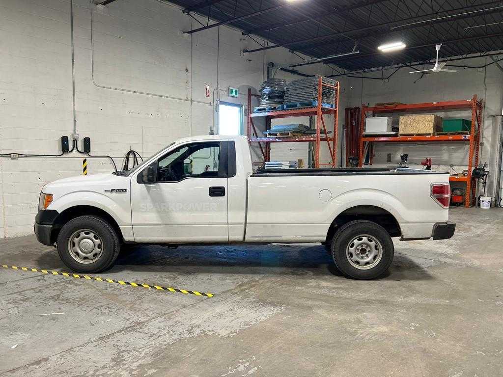 2013 FORD F-150 RWD REG CAB LONGBOX PICKUP TRUCK - HYDRO EXCAVATOR TRUCKS